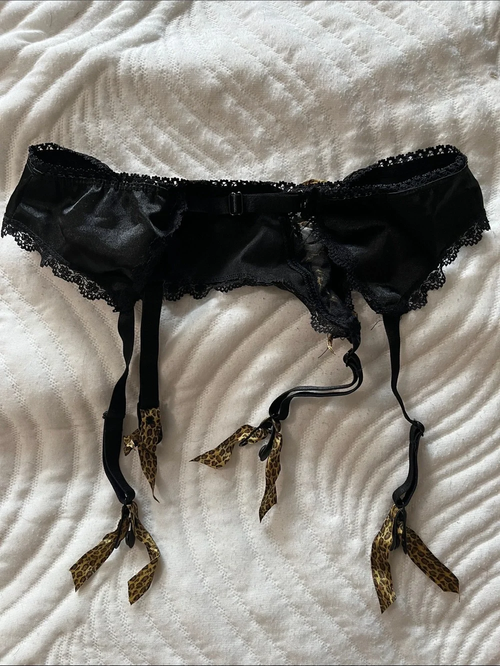 Frederick's of Hollywood Black Garter Belt with Leopard Accents